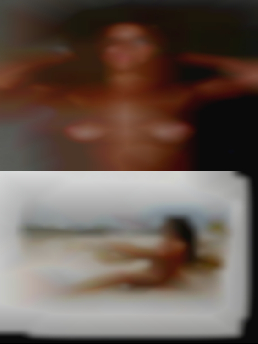 sexy nude females on bi sex woman the beach